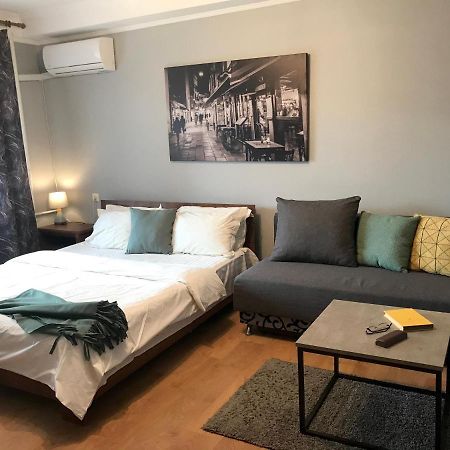 Apartment Olympyska On Velyka Vasylkyvska 45 Kiev Bagian luar foto
