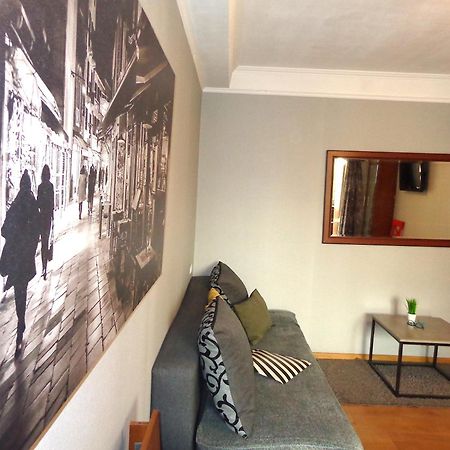 Apartment Olympyska On Velyka Vasylkyvska 45 Kiev Bagian luar foto