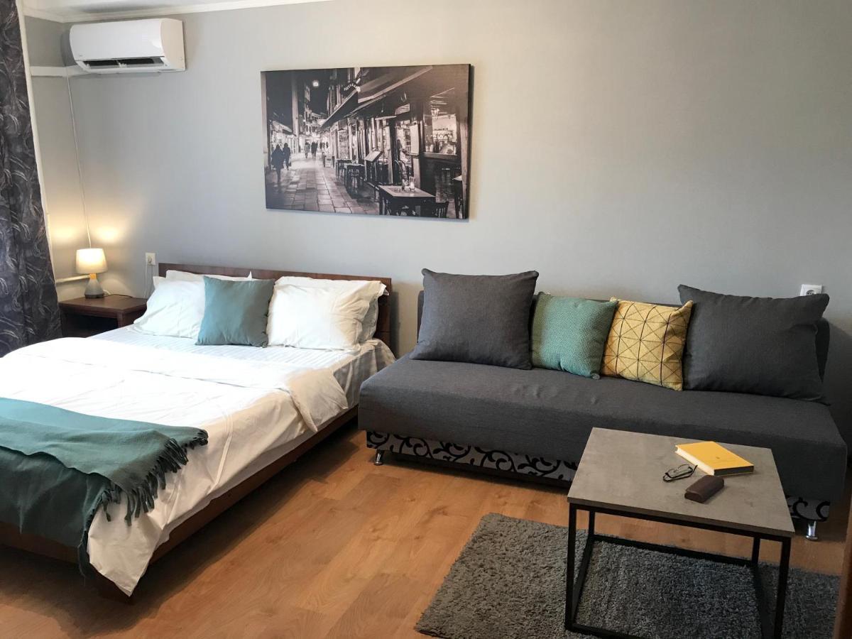 Apartment Olympyska On Velyka Vasylkyvska 45 Kiev Bagian luar foto
