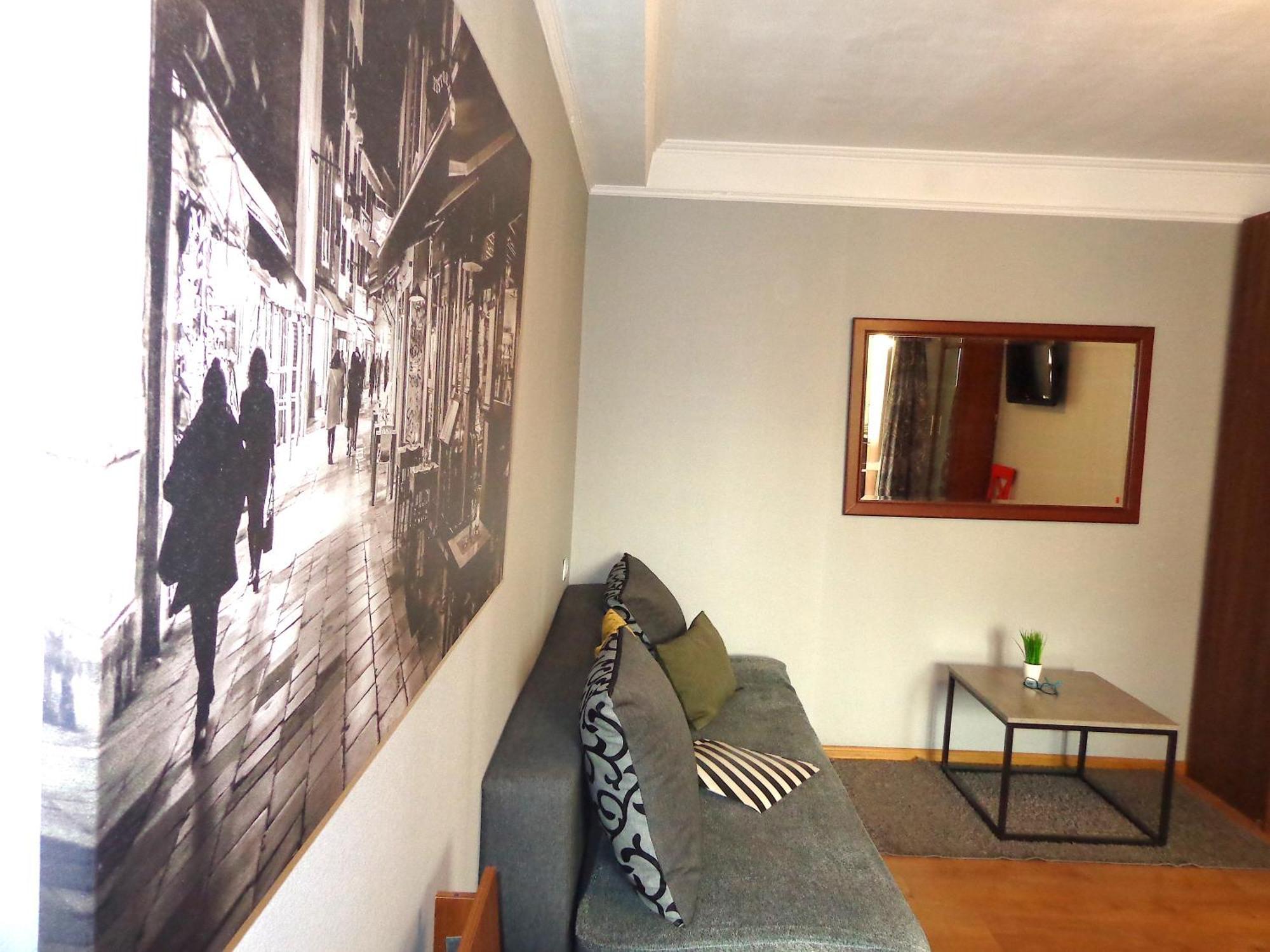 Apartment Olympyska On Velyka Vasylkyvska 45 Kiev Bagian luar foto